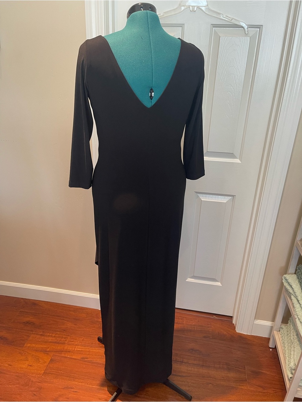 Ralph Lauren Black Long-Sleeve V-Neck Evening Gown with Side Brooch - Picture 9 of 13